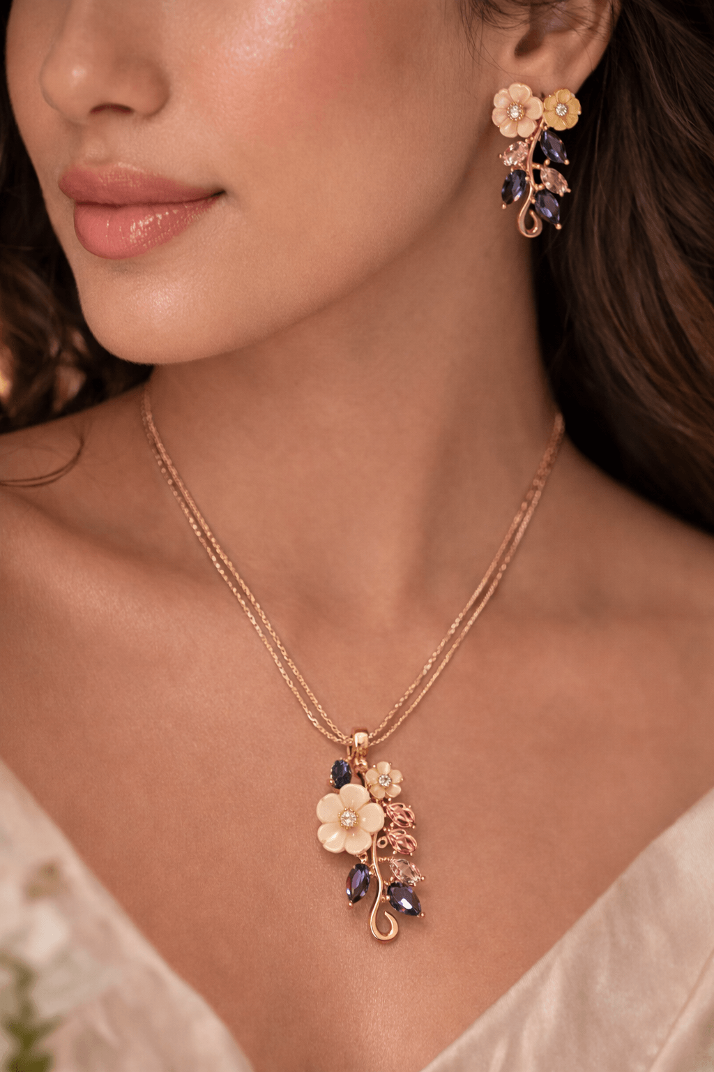 Blossom Vine Pendant Set